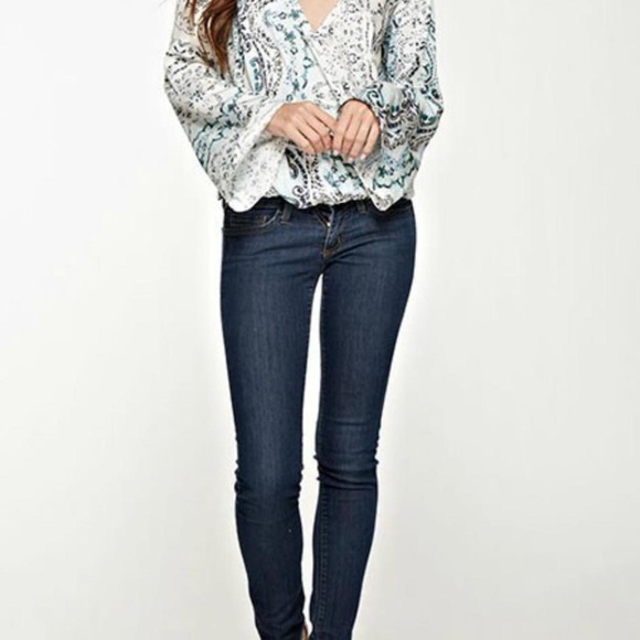 Lovestitch wrap Blouse with bell sleeves Sz L - Picture 2 of 9